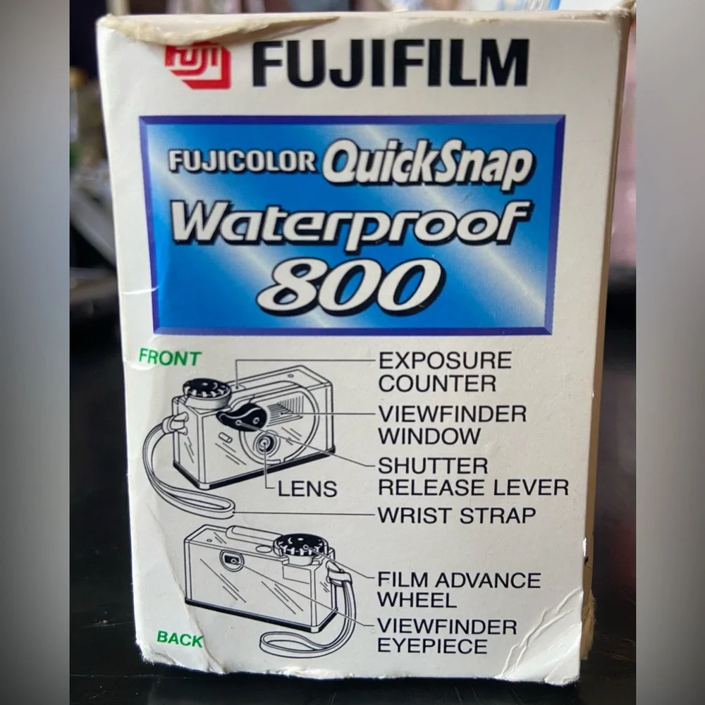 Vintage Fujifilm Waterproof Marine 800 FujiColor 35mm Camera - *Expired 2001*